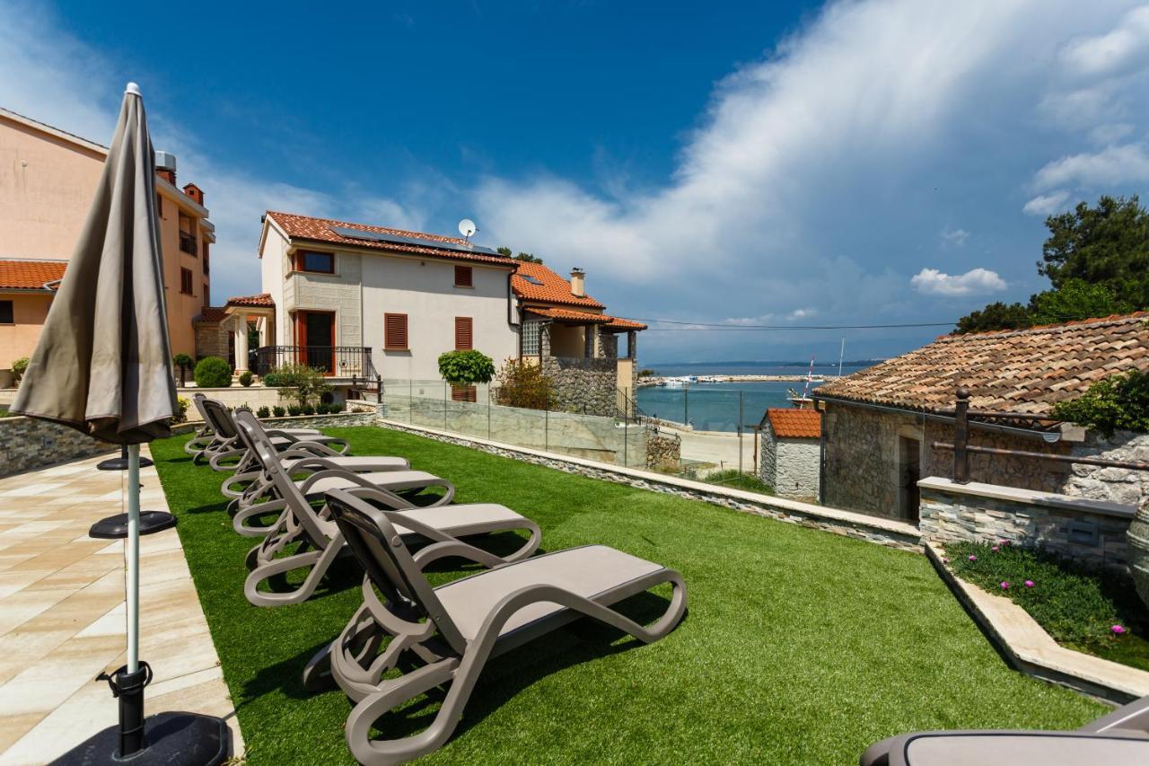 Apartmani Sidro Malinska Exterior photo